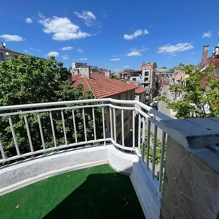 Διαμέρισμα център с паркинг за нормална до средно голяма кола Βάρνα