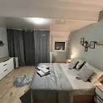 център с паркинг за нормална до средно голяма кола * וארנה