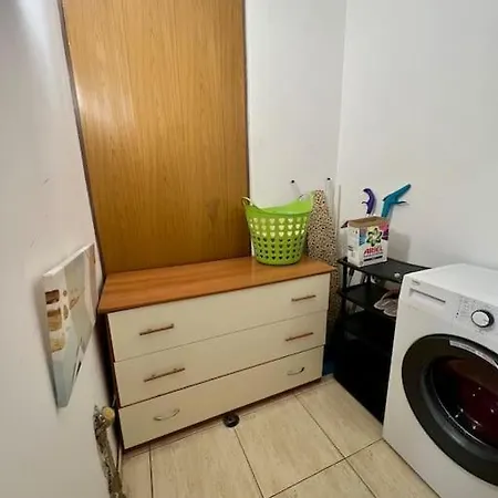 Apartment център с паркинг за нормална до средно голяма кола Varna